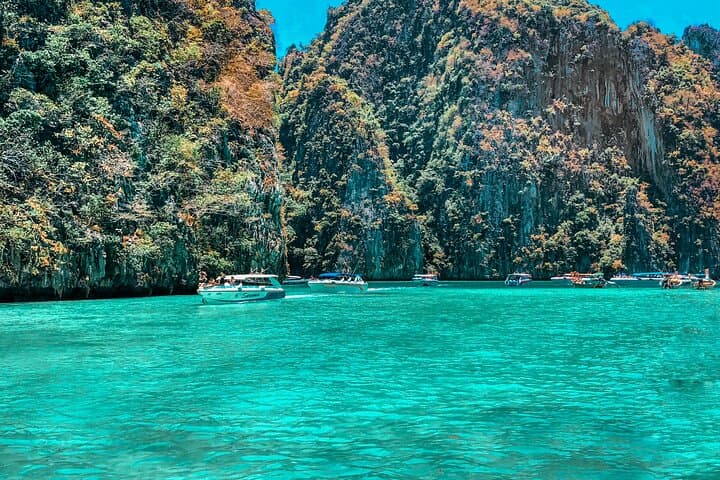 Sunrise Private Tour to Phi Phi Island — Beat the Crowds photo 2