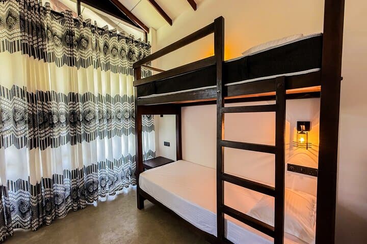 Budget Yala Safari: 1-Night Hostel Stay & Shared Jeep in Tissamaharama photo 2