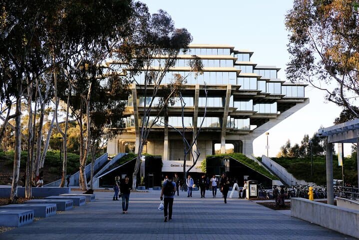 UC San Diego Campus Adventure: Self-Guided Scavenger Hunt in La Jolla photo 2