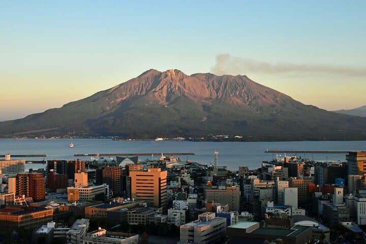 Kagoshima Shore Excursion: Sakurajima Volcano & Sengan-en Garden Day Trip