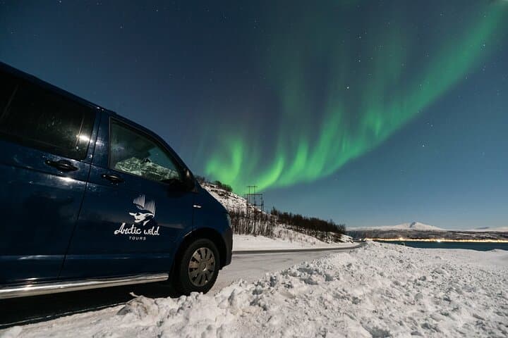 Tromsø Northern Lights Minivan Chase with Professional Photographer photo 2