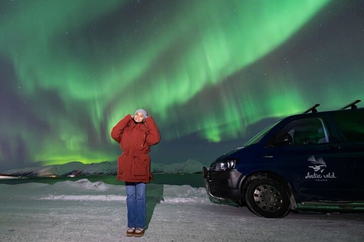 Tromsø Northern Lights Minivan Chase with Professional Photographer