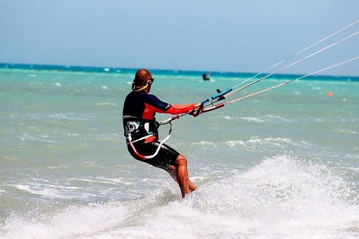 Hurghada Kite Surfing Lesson: 2-Hour Red Sea Adventure with Hotel Transfer photo 2
