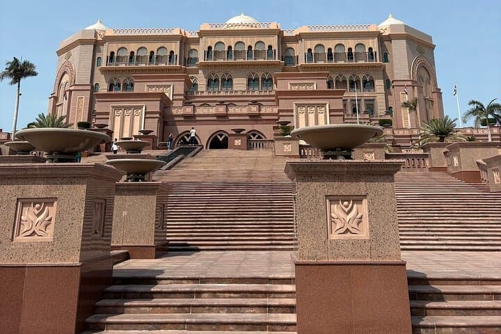 Private Abu Dhabi City Tour: Grand Mosque, Louvre & Corniche Highlights photo 6