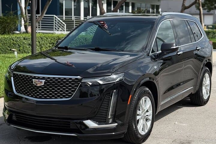 Private Logan Airport Transfer to Downtown Boston & Back Bay Hotels photo 2