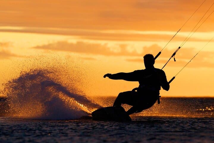 Kite Surfing in Hurghada: 4-Hour Lessons in Red Sea Lagoons