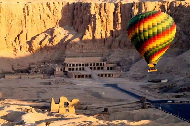 Sunrise Hot Air Balloon Over Luxor: 2-Day Tour from Hurghada photo 1