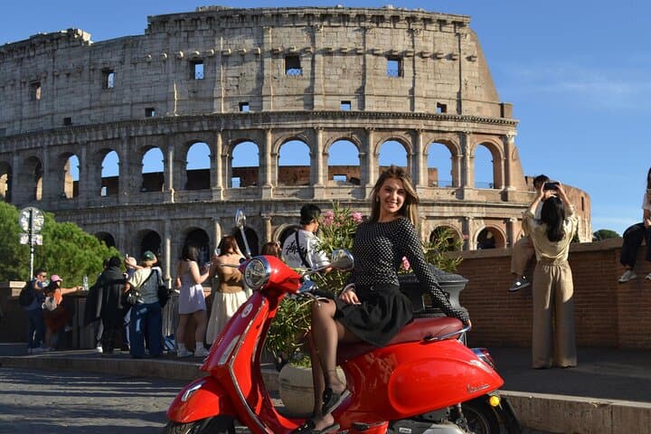 Private Vespa Tour in Rome with Hotel Pickup and Professional Photos photo 6