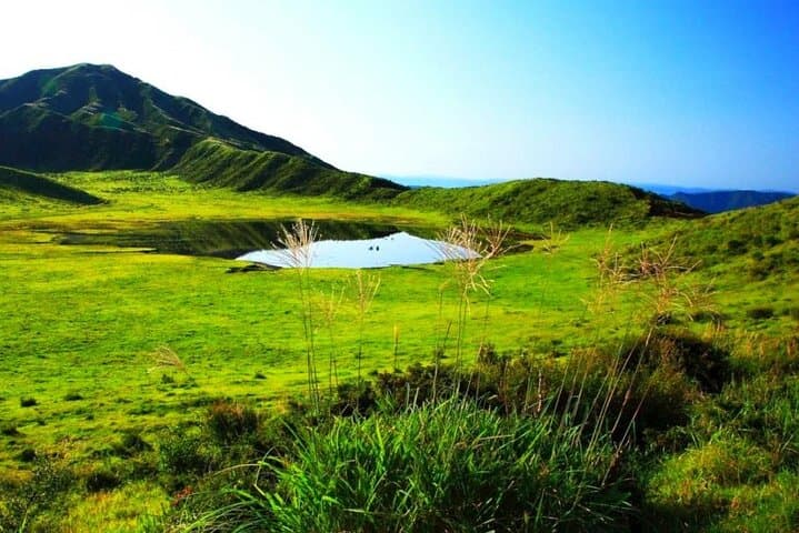 From Kumamoto Castle to Aso: A Day on the Aso Boy Scenic Train, Kusasenri & Nakadake Crater photo 2