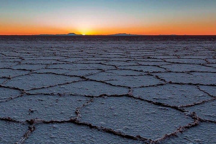 Full-Day Salar de Uyuni Tour: Train Cemetery, Colchani & Incahuasi Island photo 2