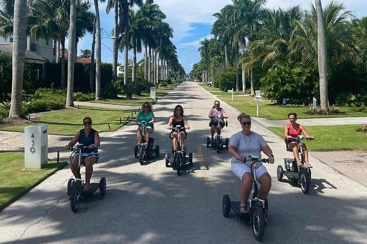 Electric Trike and Moped Tour of Downtown Naples — 90-Min Guided Ride photo 4
