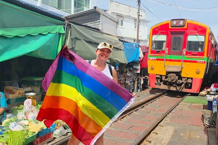 Bangkok Pride Markets, Rooftop Cocktails & Calypso: Day Trip to Damnoen Saduak & Mae Klong