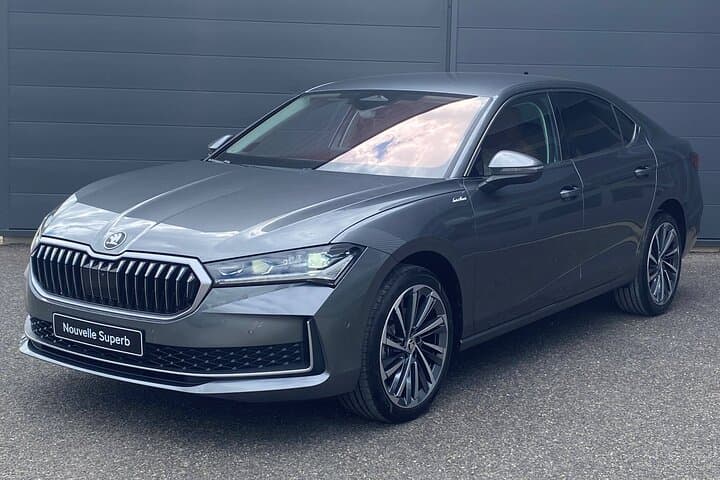 Full-Day Private Luxury Chauffeur in Tangier — Sedan & Professional Driver