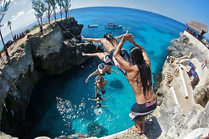 Negril Morning Catamaran Sail with Snorkeling & Pirate's Cave