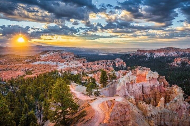 Drive-and-Listen: Zion and Bryce Canyon Self-Guided Audio Tour photo 5