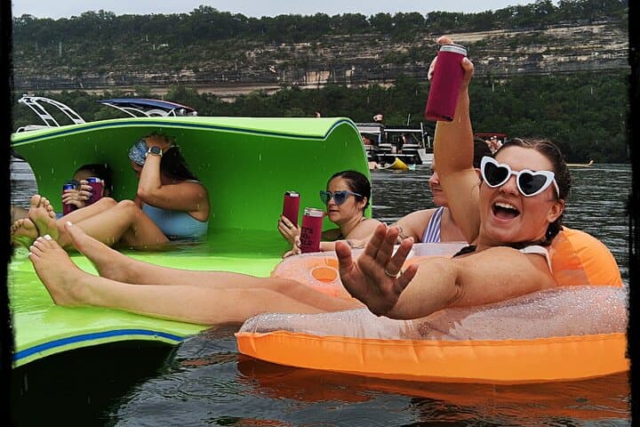 Party Cove Pontoon Cruise on Lake Austin: Private BYOB Boat Experience photo 2
