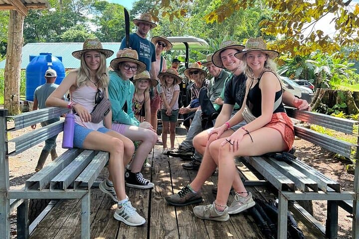 Authentic Farm Experience Near La Fortuna: Harvest, Feed & Local Lunch
