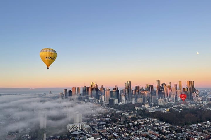 Melbourne Sunrise Hot Air Balloon Flight: Dawn Over the Yarra and CBD