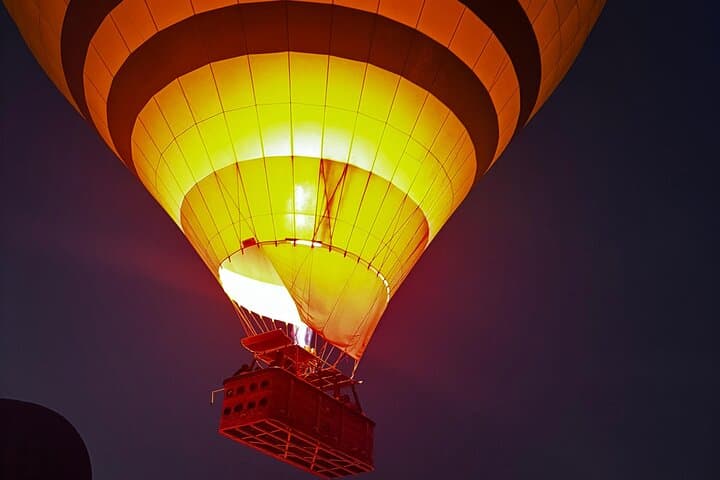Sunrise Hot Air Balloon Over Dubai Desert: Sunrise Flights & Desert Views photo 4