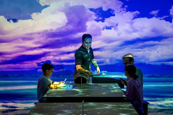 Arte Museum Dubai Tea Bar: Immersive Digital Art & Tea Bar Experience