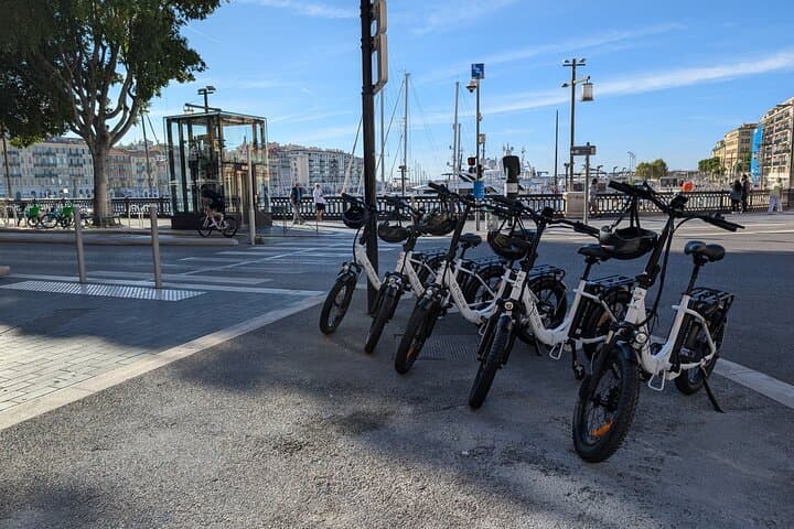 Electric Bike Tour of Nice: Promenade des Anglais, Castle Hill & Mont Alban photo 2