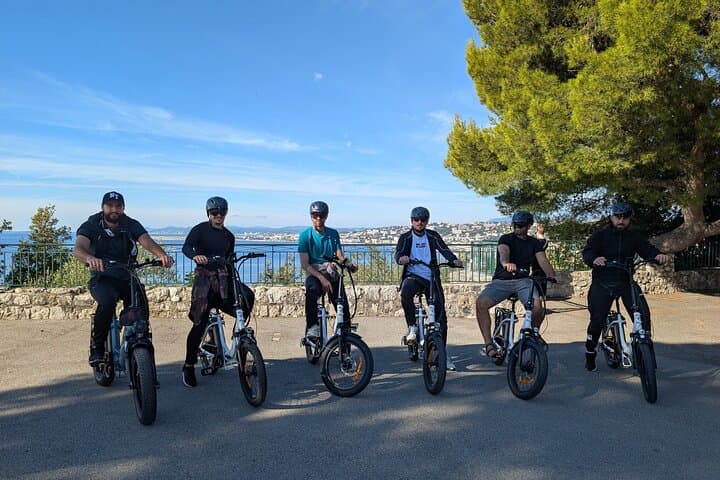 Electric Bike Tour of Nice: Promenade des Anglais, Castle Hill & Mont Alban photo 4
