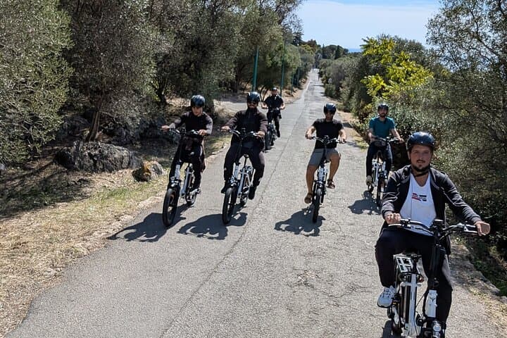 Electric Bike Tour of Nice: Promenade des Anglais, Castle Hill & Mont Alban photo 5