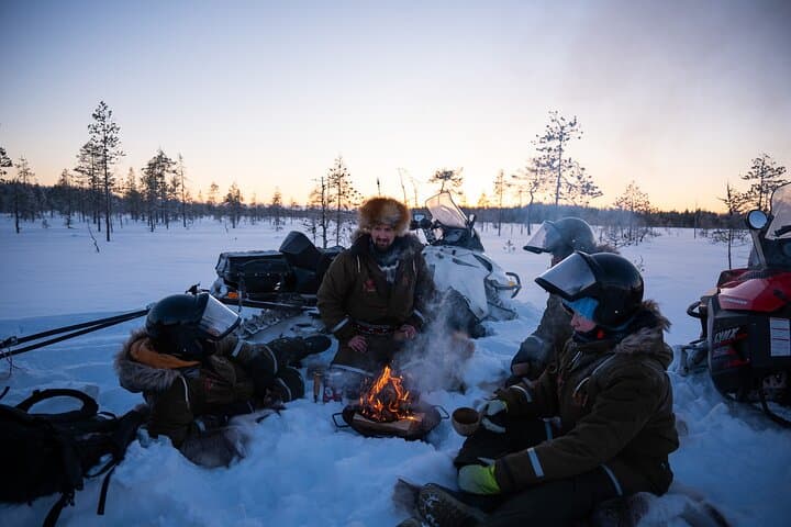 Ranua Snowmobile Safari: 1-Hour Winter Lake Ride in Finnish Lapland photo 3