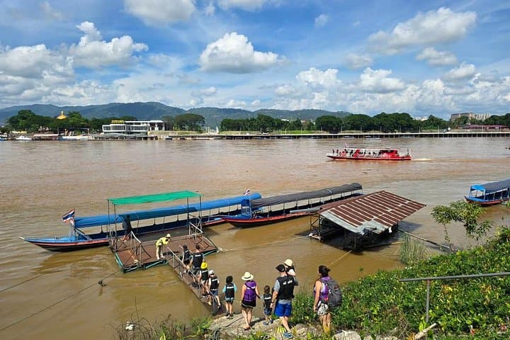 Private Chiang Rai Highlights Day Tour — White Temple, Blue Temple & Golden Triangle photo 2