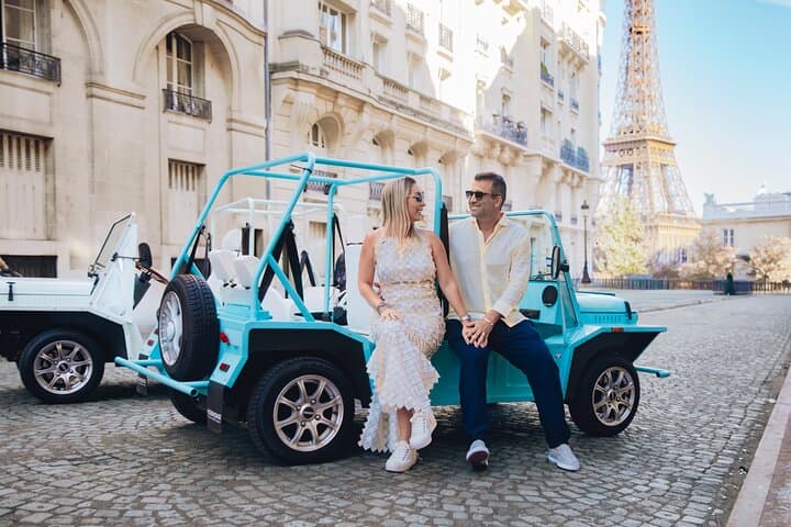 Private Paris Landmarks Tour by Mini Moke — 2-Hour Golf Cart Experience photo 3