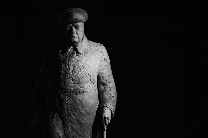 Private Churchill Walking Tour: War Rooms, St James’s Shops & Historic Hatters
