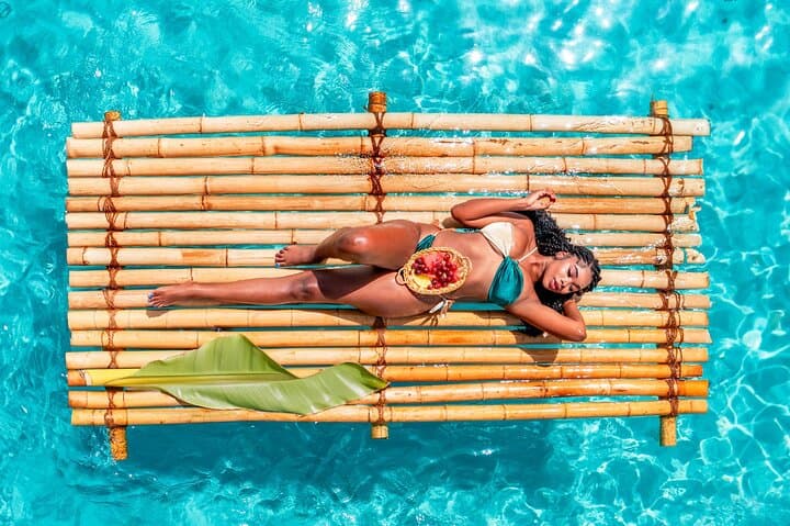 Aruba Bamboo Raft Photoshoot: Drone Video, Free Cocktails & 40+ Edits photo 4