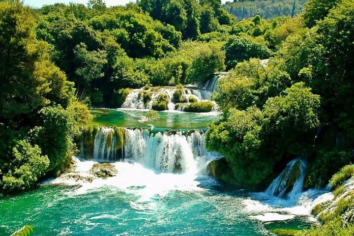 Akchour Waterfalls & God’s Bridge: Day Hike from Chefchaouen to Natural Pools