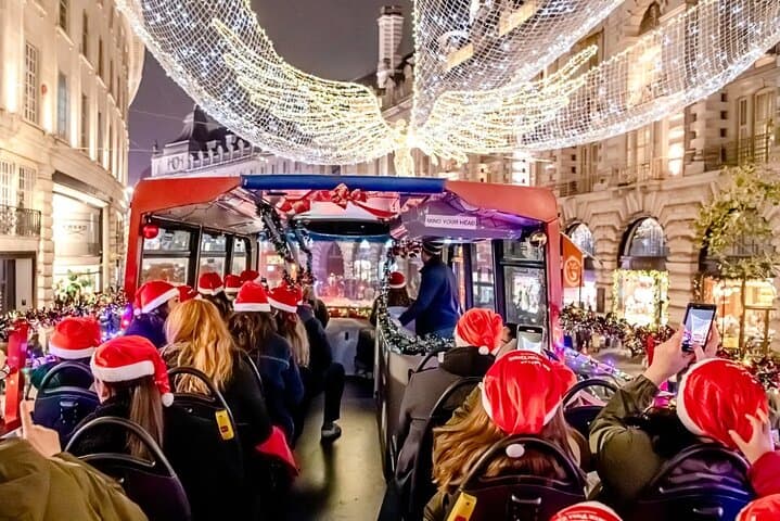 London Christmas Lights Night Tour: Top-Deck Sightseeing of Regent Street and Trafalgar Tree