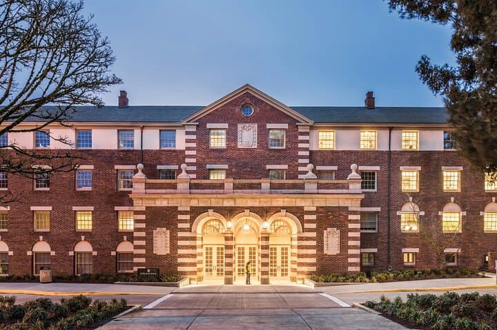 Solve the Campus Mystery: University of Oregon Scavenger Hunt & Escape Game photo 3