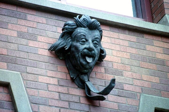Solve the Campus Mystery: University of Oregon Scavenger Hunt & Escape Game photo 1