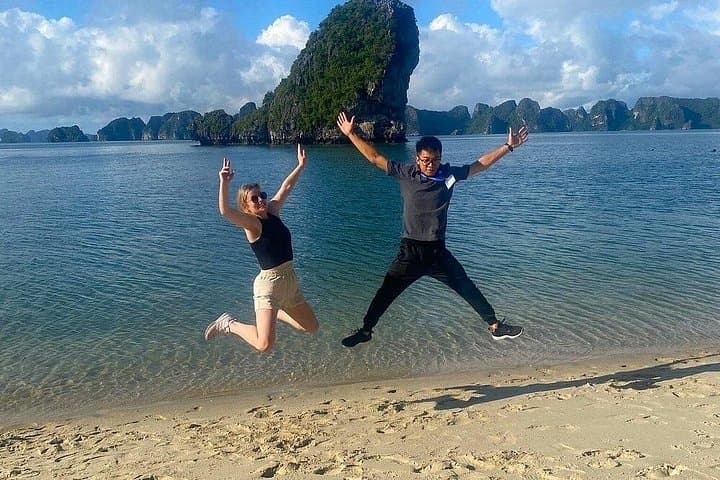 Bai Tu Long Bay 2-Day Cruise: Kayak Cap La, Thien Canh Son Cave & Onboard Dining photo 4
