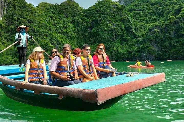 Ha Long Bay Day Cruise: Kayak Luon Cave, Explore Surprising Cave & Titop Island