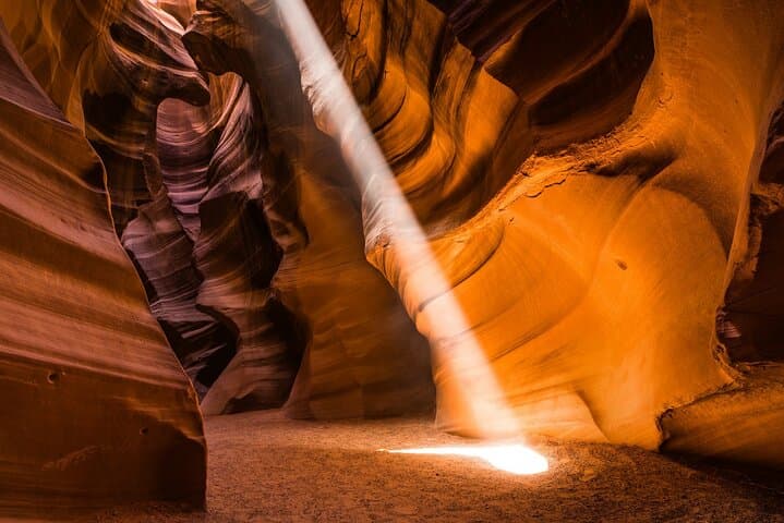 From Vegas to Red Rock: Antelope Canyon & Horseshoe Bend Day Tour photo 3