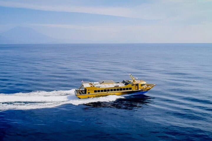 Padang Bai to Bangsal: Fast-Boat Ferry Transfer Across the Bali Sea