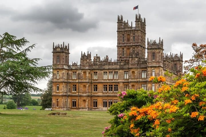 Private Transfer from Central London to Highclere Castle — Downton Abbey Day Trip photo 2