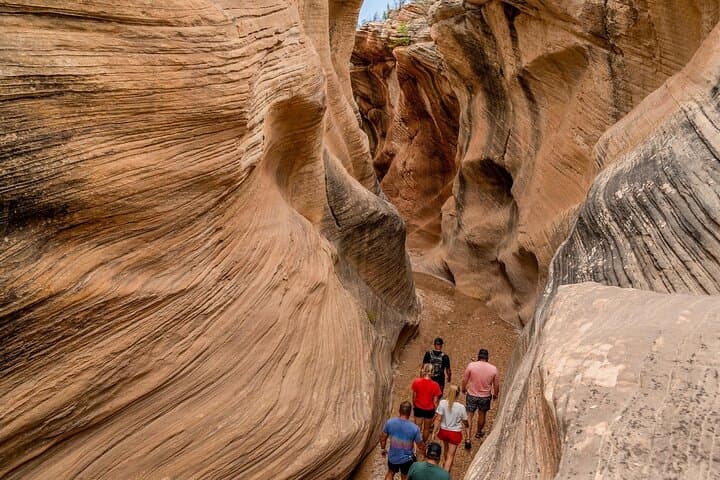 Willis Creek Slot Canyon Family Hike — Easy Narrow Narrows Near Bryce Canyon photo 3