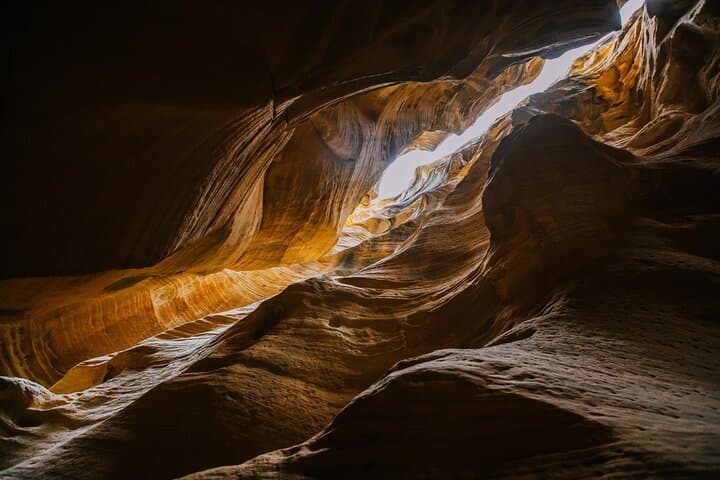 Bryce Canyon Drop: Slot-Canyon Rappelling Adventure in Southern Utah photo 2