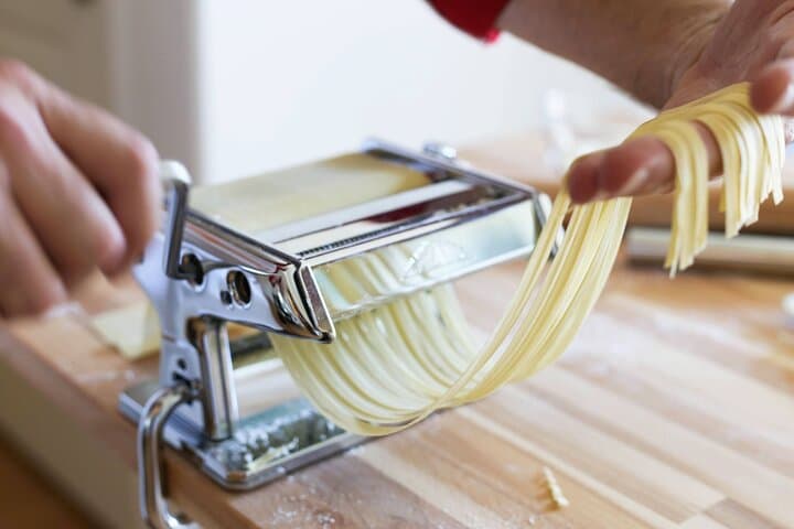 Hands-On Spaghetti Aglio e Olio Class with Chef Deanna in Dallas photo 3