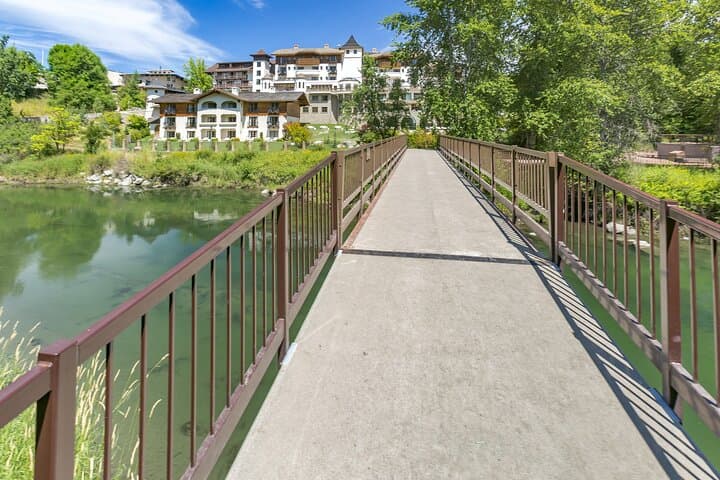 Leavenworth Bavarian Experience: Self-Guided Audio Walking Tour & Practical Tips photo 6
