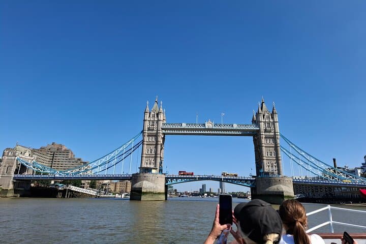 Private Tower of London and Tower Bridge Tour with Priority Entry photo 6