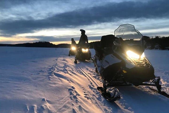 Levi Twilight Snowmobile Safari and Arctic Stargazing — Evening Snowmobile Tour