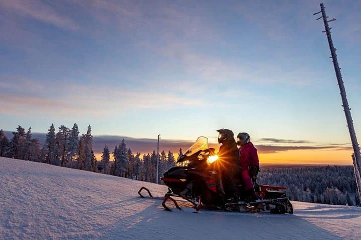 Levi Twilight Snowmobile Safari and Arctic Stargazing — Evening Snowmobile Tour photo 4