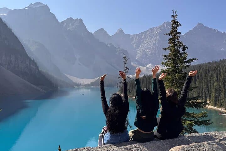 Best of Banff: Moraine Lake, Lake Louise & Minnewanka Day Tour
