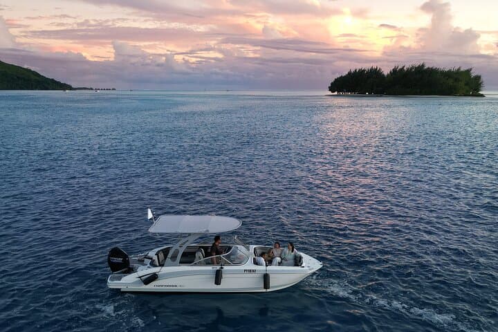 Bora Bora Private Sunset Cruise — Motu Tapu & Teavanui Pass Champagne Sail